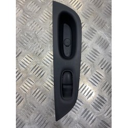 Накладка двери задняя левая Nissan Rogue X-TRAIL Ниссан Рог 829614CE0A