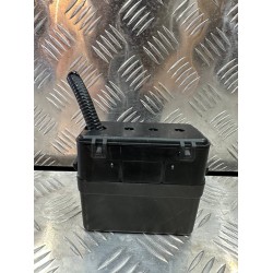 Блок реле под правым крылом в Nissan Rogue, X-Trail, Ниссан Рог 24382-4BA0C