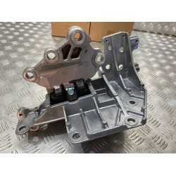 Подушка двигателя левая Nissan Rogue X-TRAIL Нисcан Рог 112204BA0B