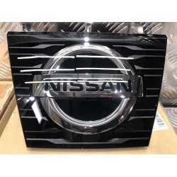 Эмблема под дистроник (квадрат) Nissan Rogue X-TRAIL Нисан Рог 2017-2021 г. 628906FL0A