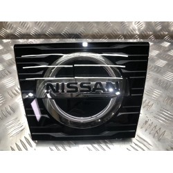 Эмблема под дистроник (квадрат) Nissan Rogue X-TRAIL Нисан Рог 2017-2021 г. 628906FL0A