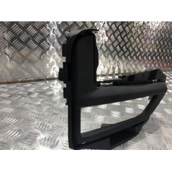 Накладка под ПТФ правая Nissan Rogue 2017-2021 г. 622566FL0B